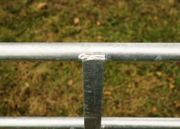 Koppelbare schapenhekken met koppelpin detail -02